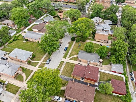 Tiny photo for 15117 Madison Avenue, Dolton, IL 60419 (MLS # 12498883)