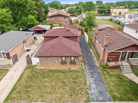 Tiny photo for 15117 Madison Avenue, Dolton, IL 60419 (MLS # 12498883)