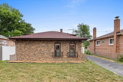 Tiny photo for 15117 Madison Avenue, Dolton, IL 60419 (MLS # 12498883)