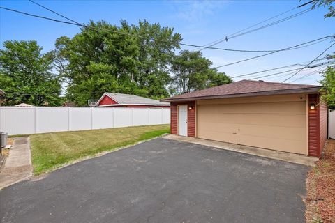 Tiny photo for 15117 Madison Avenue, Dolton, IL 60419 (MLS # 12498883)
