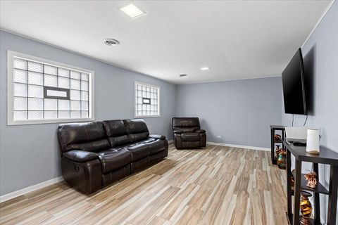 Tiny photo for 15117 Madison Avenue, Dolton, IL 60419 (MLS # 12498883)