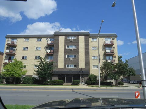 Tiny photo for 1247 S Harlem Avenue #401, Berwyn, IL 60402 (MLS # 12740614)