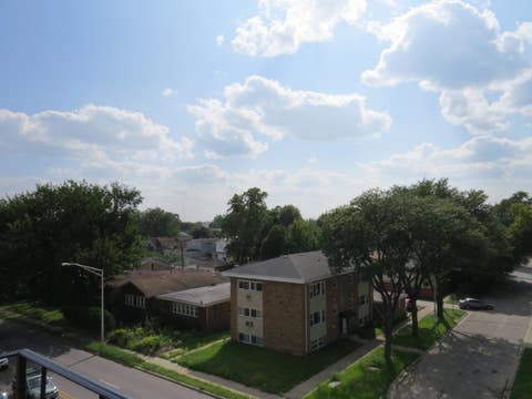 Tiny photo for 1247 S Harlem Avenue #401, Berwyn, IL 60402 (MLS # 12740614)