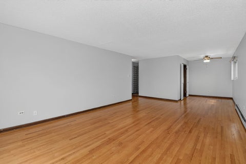 Tiny photo for 1247 S Harlem Avenue #401, Berwyn, IL 60402 (MLS # 12740614)