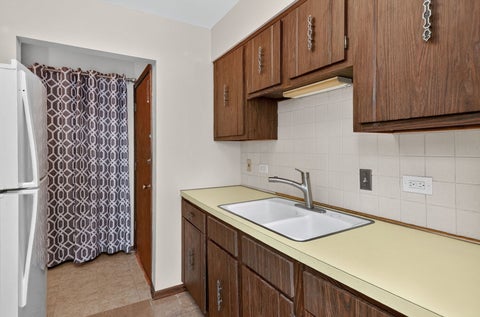 Tiny photo for 1247 S Harlem Avenue #401, Berwyn, IL 60402 (MLS # 12740614)