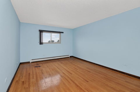 Tiny photo for 1247 S Harlem Avenue #401, Berwyn, IL 60402 (MLS # 12740614)