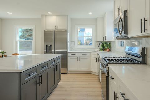 Tiny photo for 6964 W Cleveland Street, Niles, IL 60714 (MLS # 12626179)