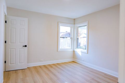 Tiny photo for 6964 W Cleveland Street, Niles, IL 60714 (MLS # 12626179)