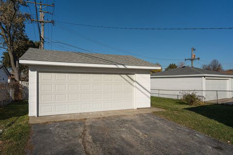 Tiny photo for 6964 W Cleveland Street, Niles, IL 60714 (MLS # 12626179)