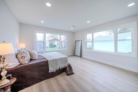 Tiny photo for 6964 W Cleveland Street, Niles, IL 60714 (MLS # 12626179)