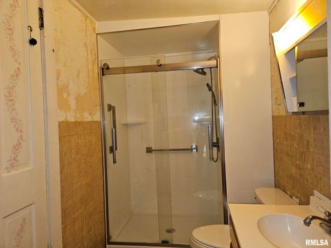 Tiny photo for 208 FLETCHER Avenue, Muscatine, IA 52761 (MLS # QC4268161)