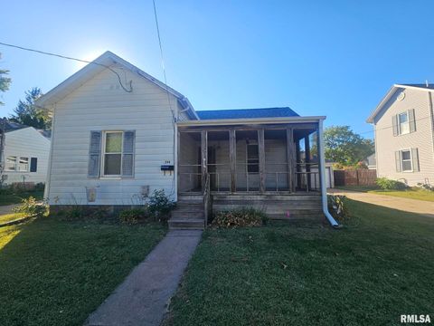 Photo of 208 FLETCHER Avenue, Muscatine, IA 52761 (MLS # QC4268161)