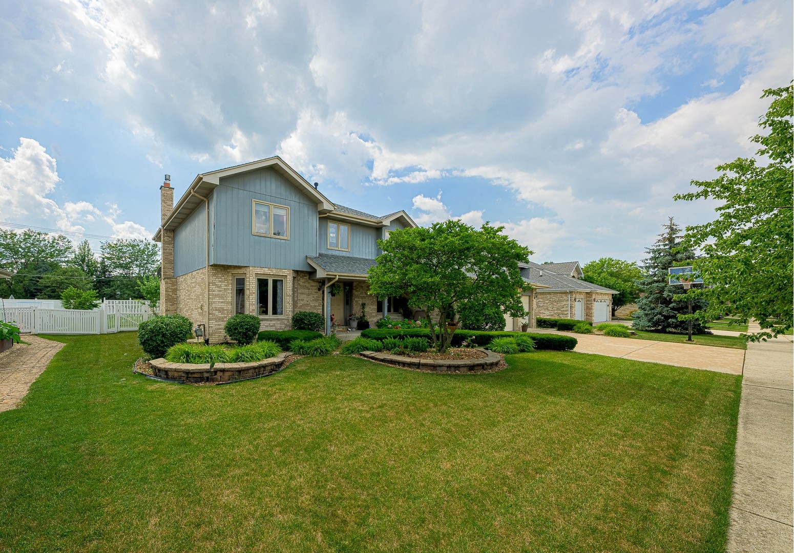 19600 Brookridge Drive