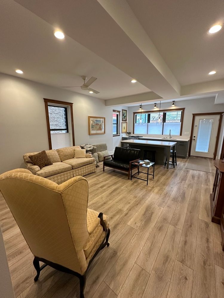 1317 W Eddy Street 1