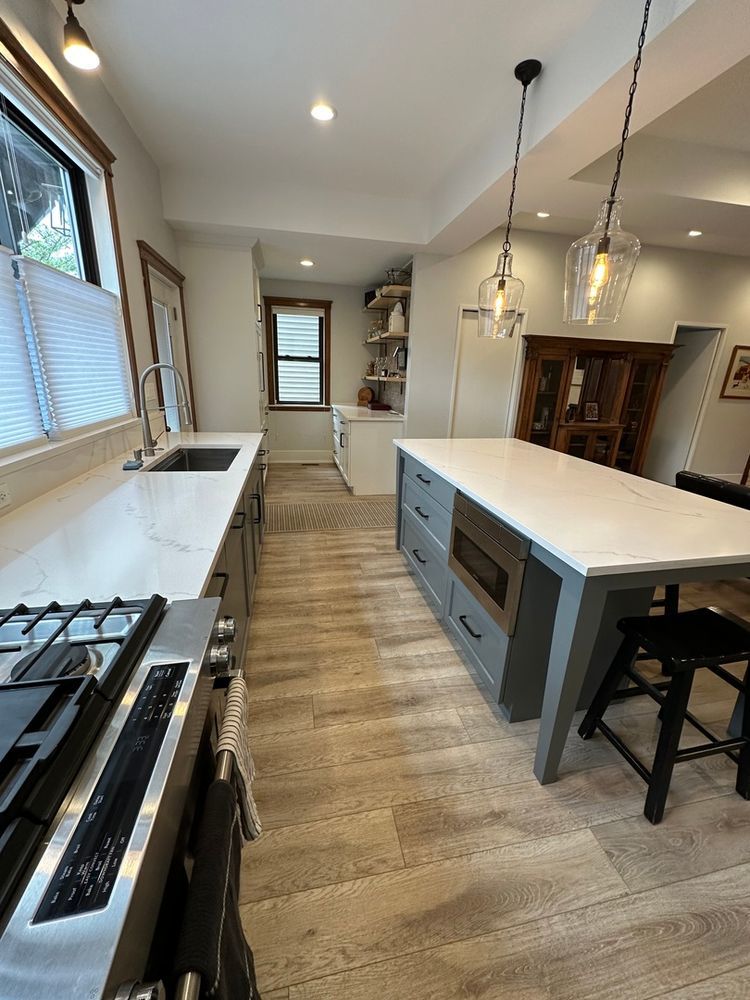 1317 W Eddy Street 1