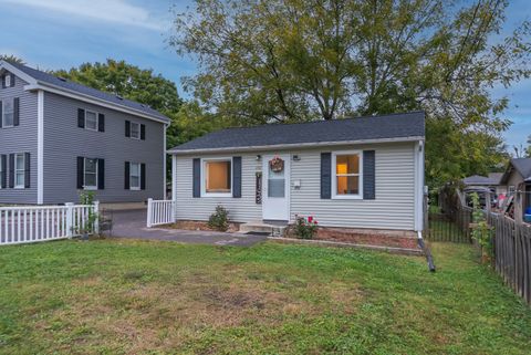 Photo of 1143 Ridgeway Avenue, Aurora, IL 60506 (MLS # 12496261)