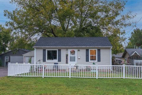 Tiny photo for 1143 Ridgeway Avenue, Aurora, IL 60506 (MLS # 12496261)