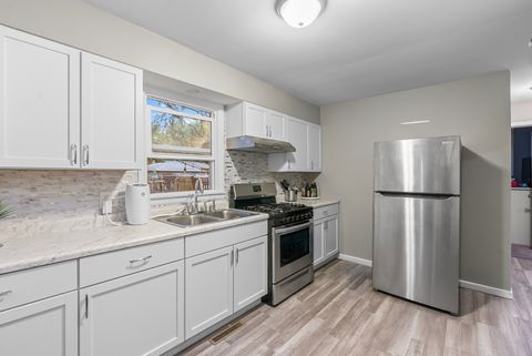 Tiny photo for 1143 Ridgeway Avenue, Aurora, IL 60506 (MLS # 12496261)