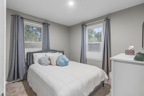 Tiny photo for 1143 Ridgeway Avenue, Aurora, IL 60506 (MLS # 12496261)