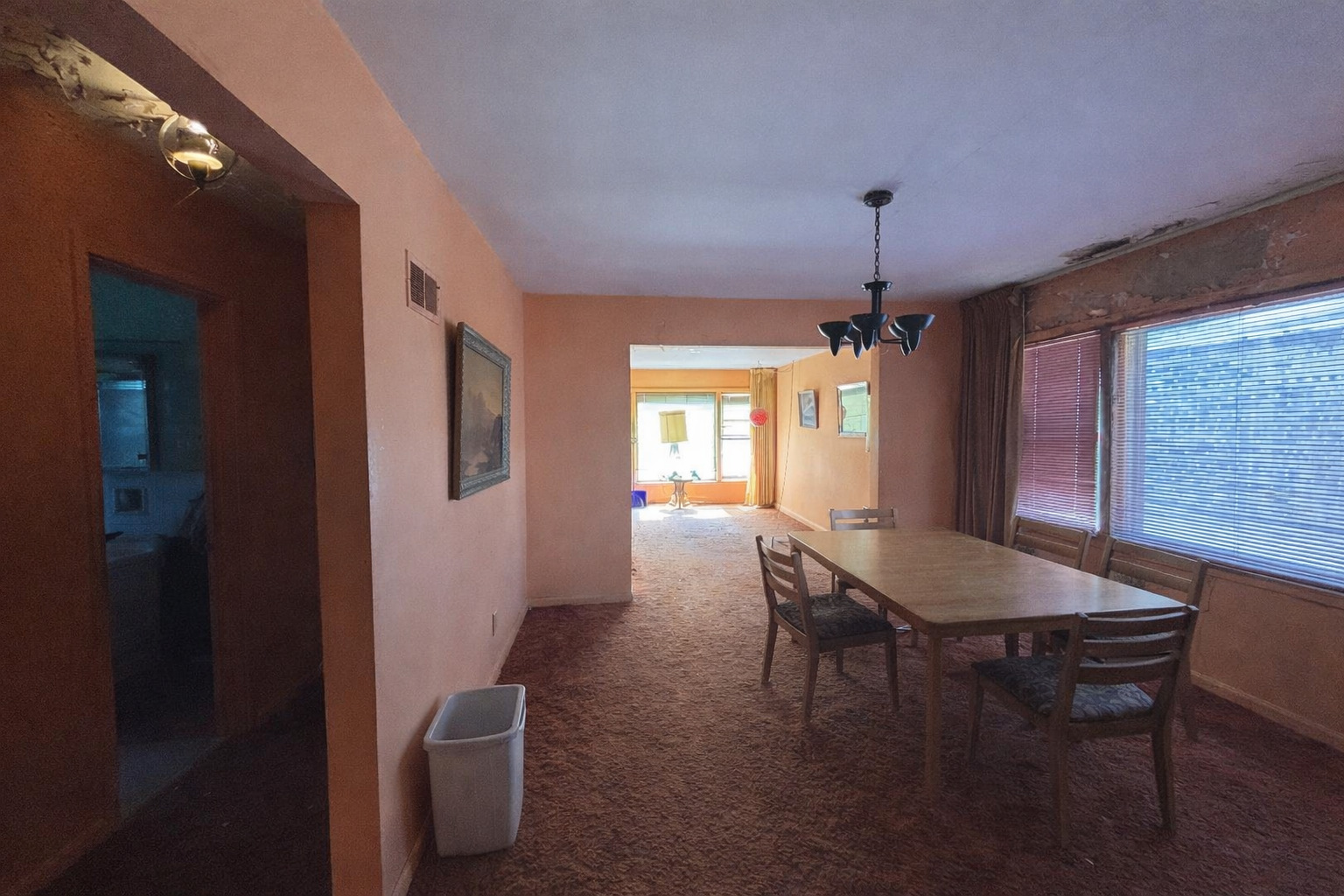 2636 W Pratt Boulevard