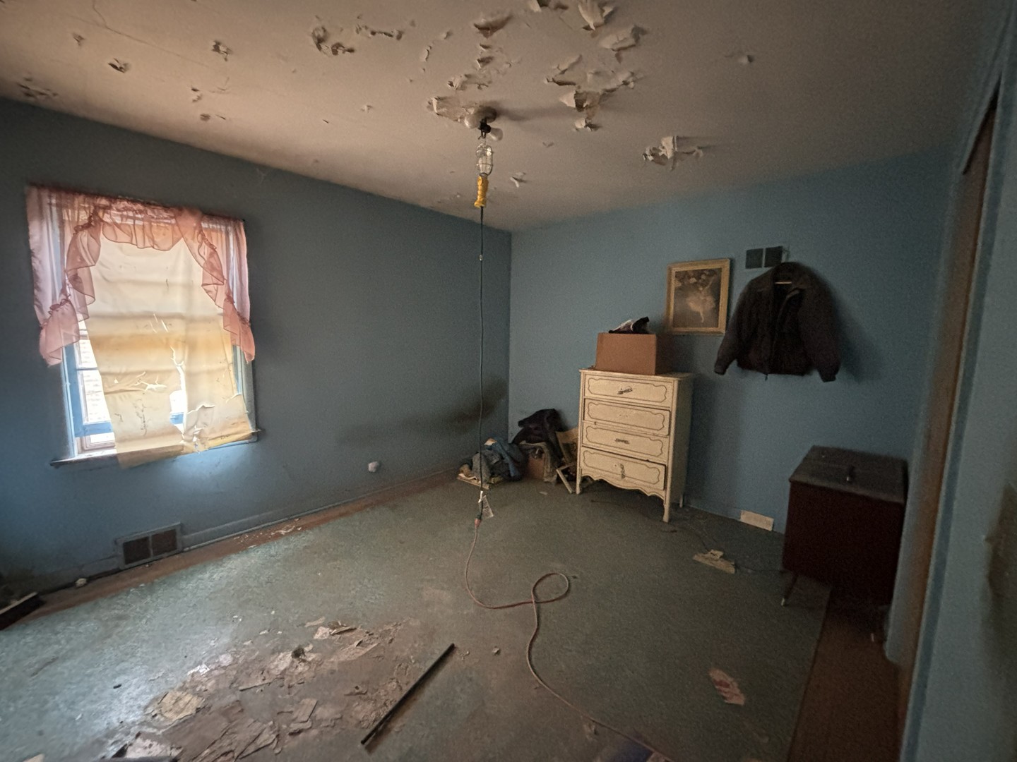 2636 W Pratt Boulevard