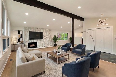 Tiny photo for 2580 Crestwood Lane, Riverwoods, IL 60015 (MLS # 12584319)