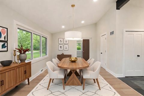 Tiny photo for 2580 Crestwood Lane, Riverwoods, IL 60015 (MLS # 12584319)