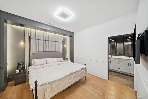Tiny photo for 3105 S Giles Avenue #1S, Chicago, IL 60616 (MLS # 12682712)
