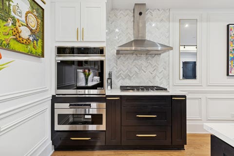 Tiny photo for 3105 S Giles Avenue #1S, Chicago, IL 60616 (MLS # 12682712)
