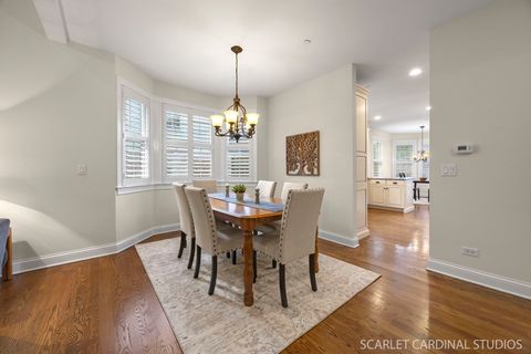 Tiny photo for 725 Kingsbrook Glen Gln, Glen Ellyn, IL 60137 (MLS # 12485263)