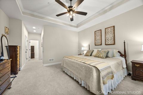 Tiny photo for 725 Kingsbrook Glen Gln, Glen Ellyn, IL 60137 (MLS # 12485263)