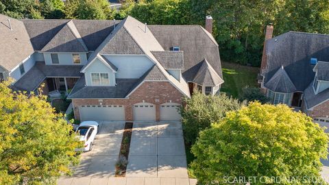 Photo of 725 Kingsbrook Glen Gln, Glen Ellyn, IL 60137 (MLS # 12485263)