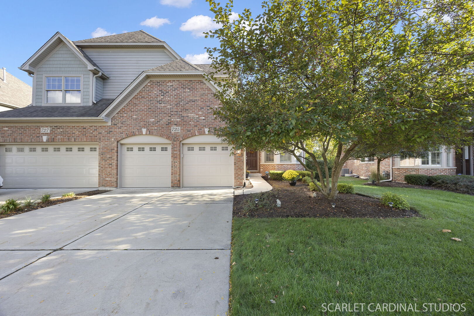 725 Kingsbrook Glen
