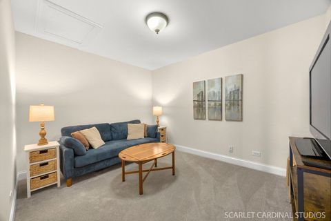 Tiny photo for 725 Kingsbrook Glen Gln, Glen Ellyn, IL 60137 (MLS # 12485263)
