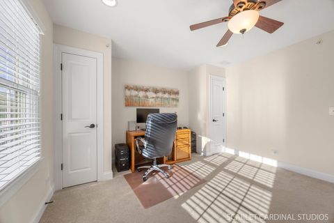 Tiny photo for 725 Kingsbrook Glen Gln, Glen Ellyn, IL 60137 (MLS # 12485263)