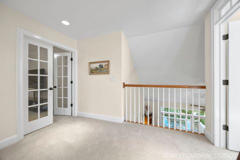 Tiny photo for 725 Kingsbrook Glen Gln, Glen Ellyn, IL 60137 (MLS # 12485263)