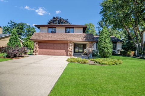 Photo of 560 N Forest Drive, Addison, IL 60101 (MLS # 12455789)