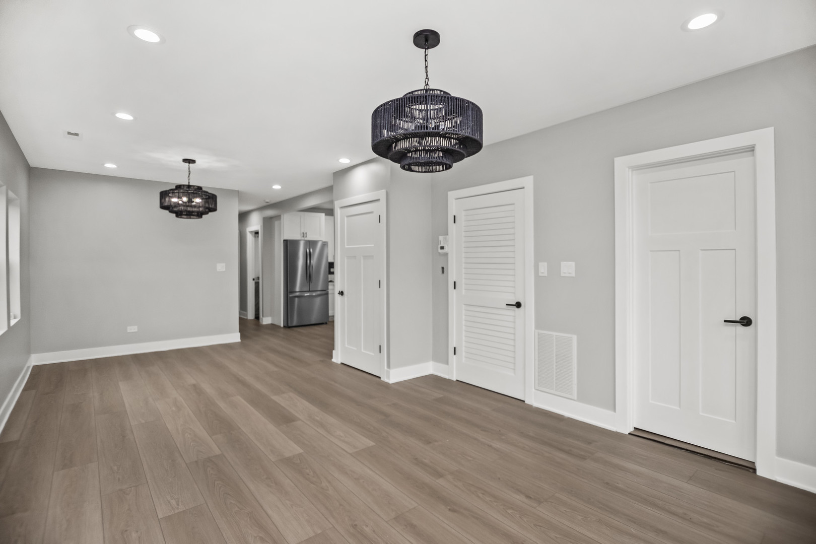 6350 S Saint Lawrence Avenue