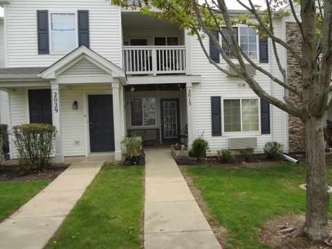 Photo of 2013 Silverstone Drive #2013, Carpentersville, IL 60110 (MLS # 12529027)