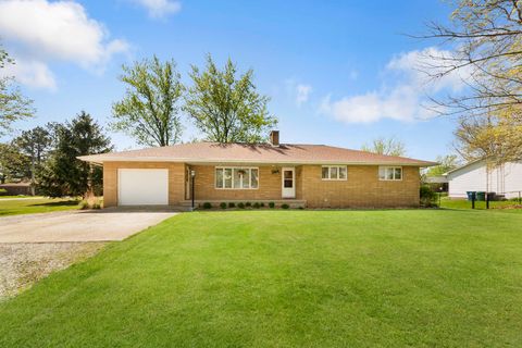 Photo of 201 Cedar Lane, Minonk, IL 61760 (MLS # 12623781)