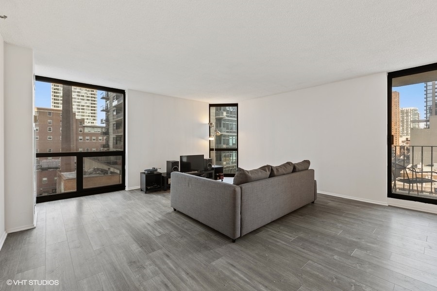 70 W Huron Street 603
