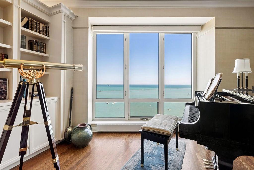 840 N Lake Shore Drive 1801