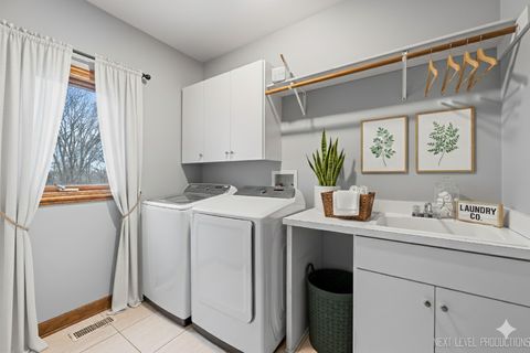 Tiny photo for 884 Twin Elms Lane, Batavia, IL 60510 (MLS # 12538585)