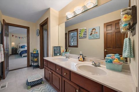 Tiny photo for 884 Twin Elms Lane, Batavia, IL 60510 (MLS # 12538585)