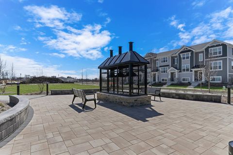 Tiny photo for 561 yosemite Way, Mundelein, IL 60060 (MLS # 12536221)