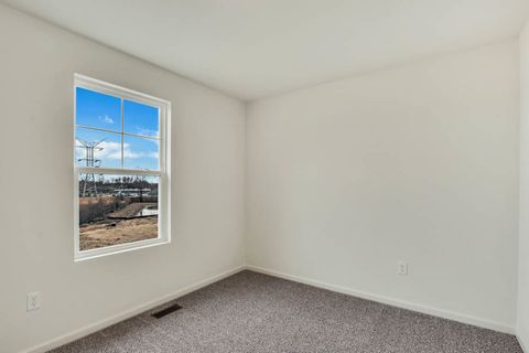 Tiny photo for 561 yosemite Way, Mundelein, IL 60060 (MLS # 12536221)