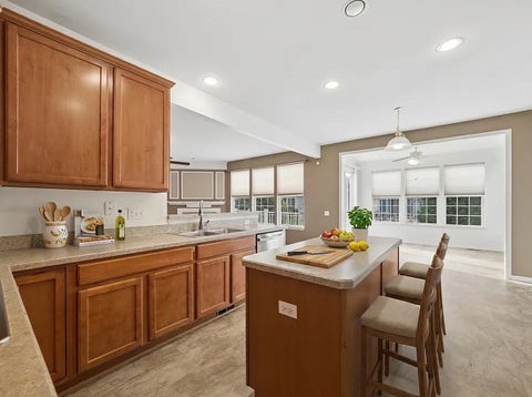 Tiny photo for 2173 Sandpiper Way, Elgin, IL 60124 (MLS # 12752247)