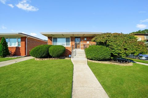 Photo of 372 Bensley Avenue, Calumet City, IL 60409 (MLS # 12485409)