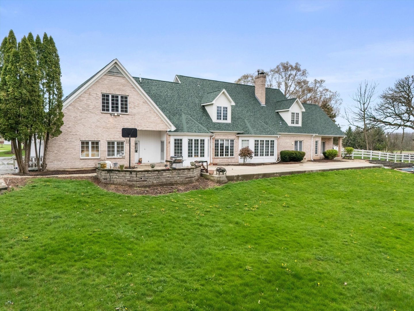 1575 Creek Road