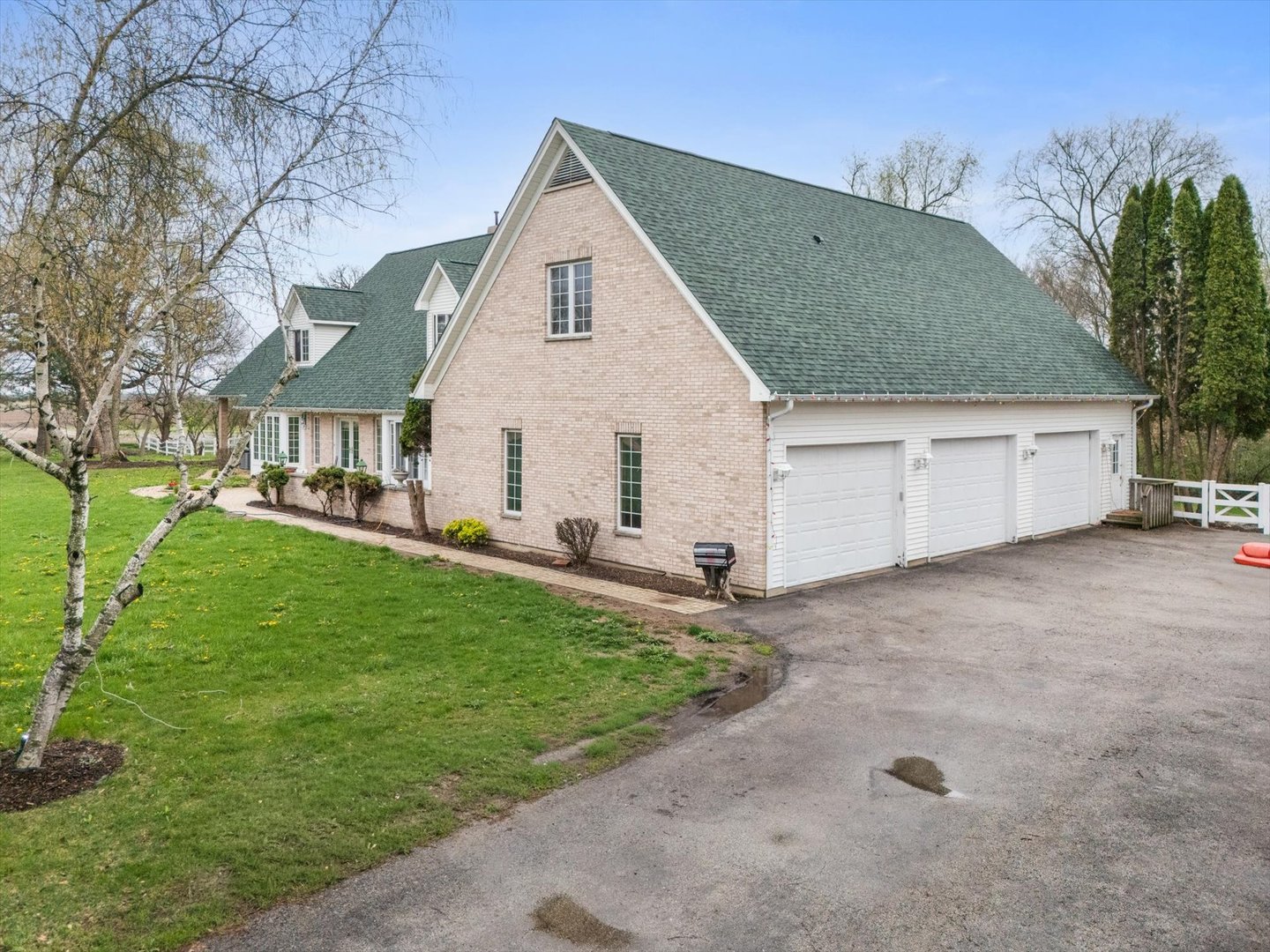 1575 Creek Road